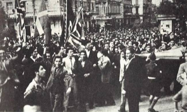 Σαν σήμερα το 1944 απελευθερώθηκαν η Αθήνα και ο Πειραιάς από τους Γερμανούς (βίντεο)